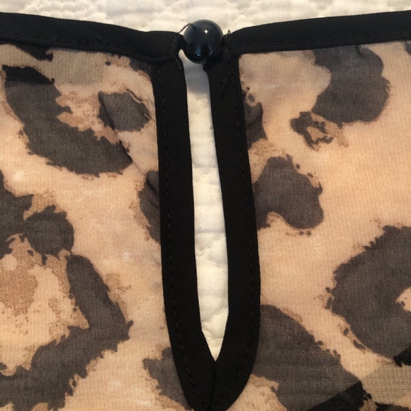 LIGHTWEIGHT BLACK/LEOPARD PRINT TOP 🖤🐆🤎 - Picture 3 of 4